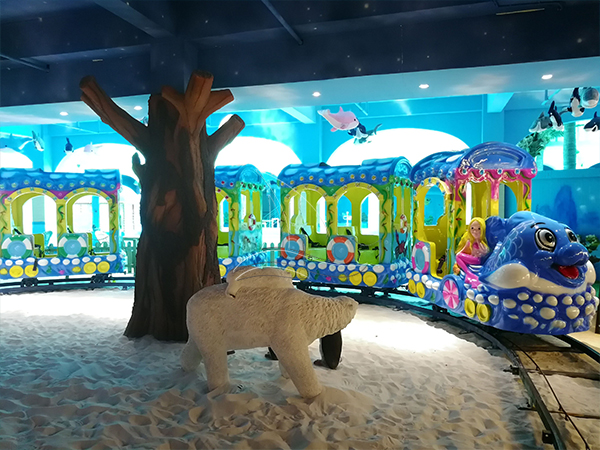 Paseos en Tren Sin Rieles Por El Océano